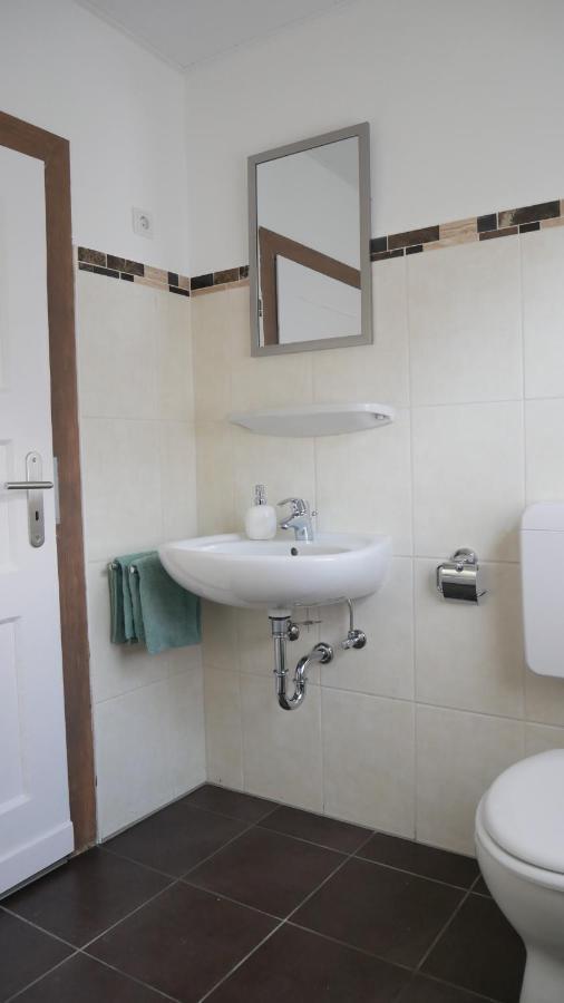 Modernisierte Ferienwohnung Im Schoenen Sauerland Мешеде Экстерьер фото